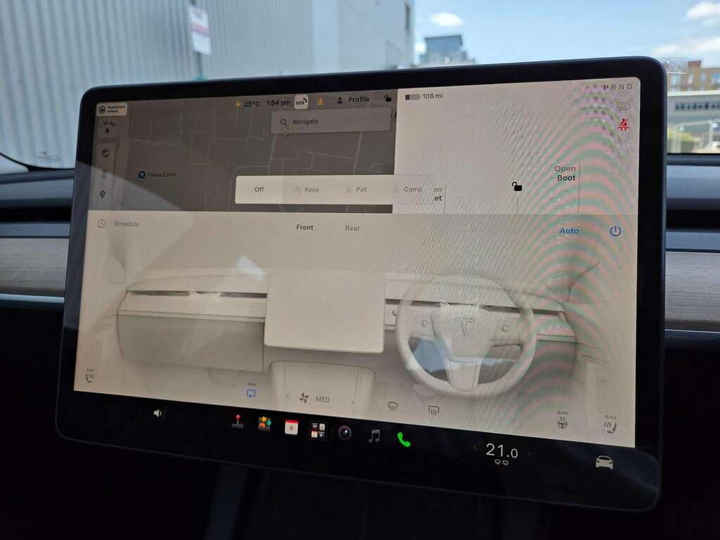 Tesla Model 3 Standard Range Plus Saloon Rwd White #37