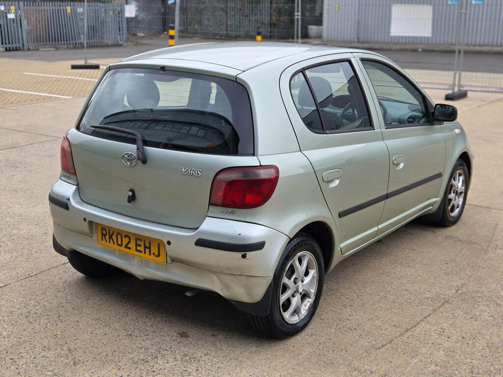 Toyota Yaris 1.3 Vvt-i 16V Cdx Green #3
