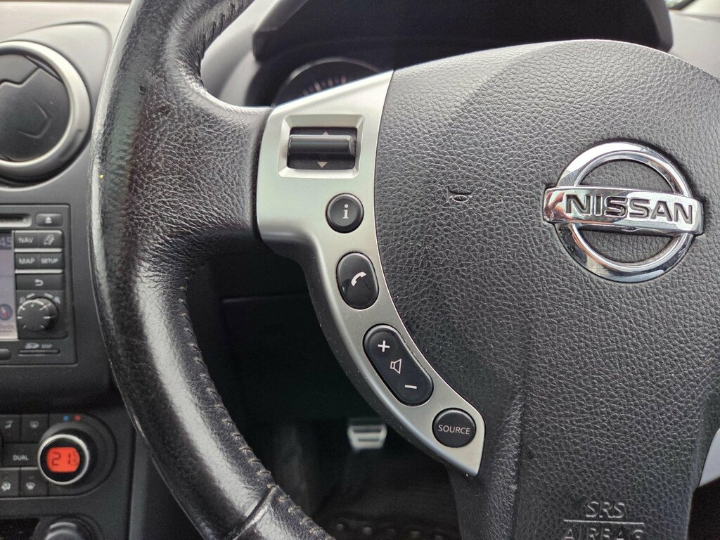 Nissan Qashqai Acenta Black #26