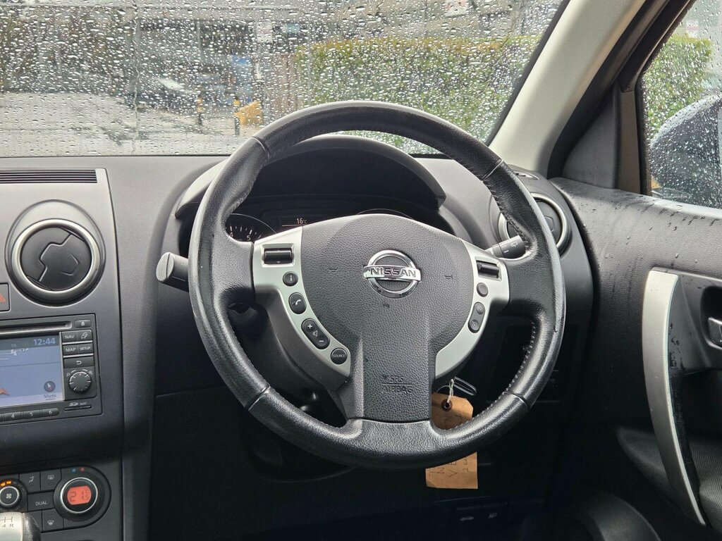 Nissan Qashqai Acenta Black #18