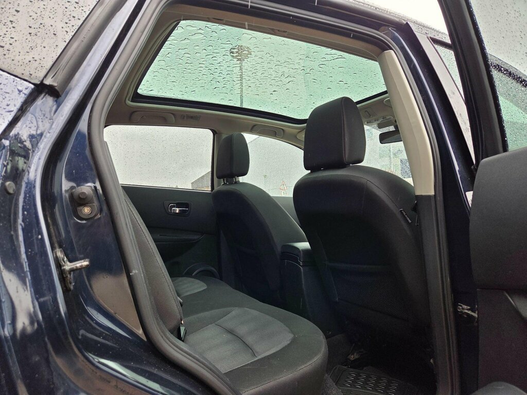 Nissan Qashqai Acenta Black #23