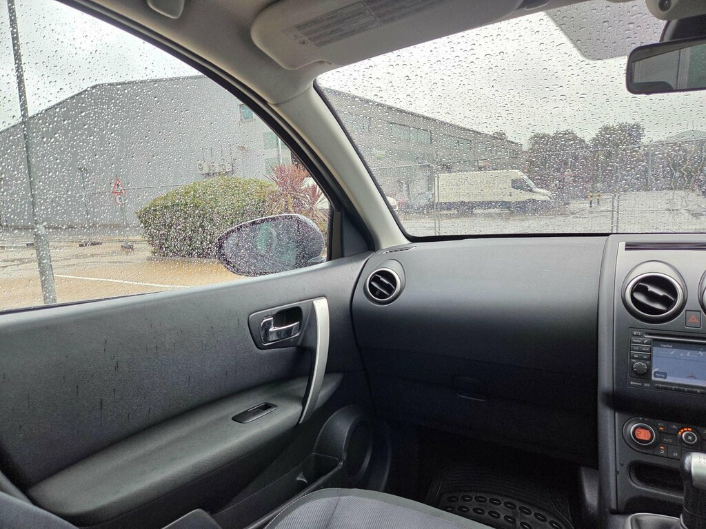 Nissan Qashqai Acenta Black #17