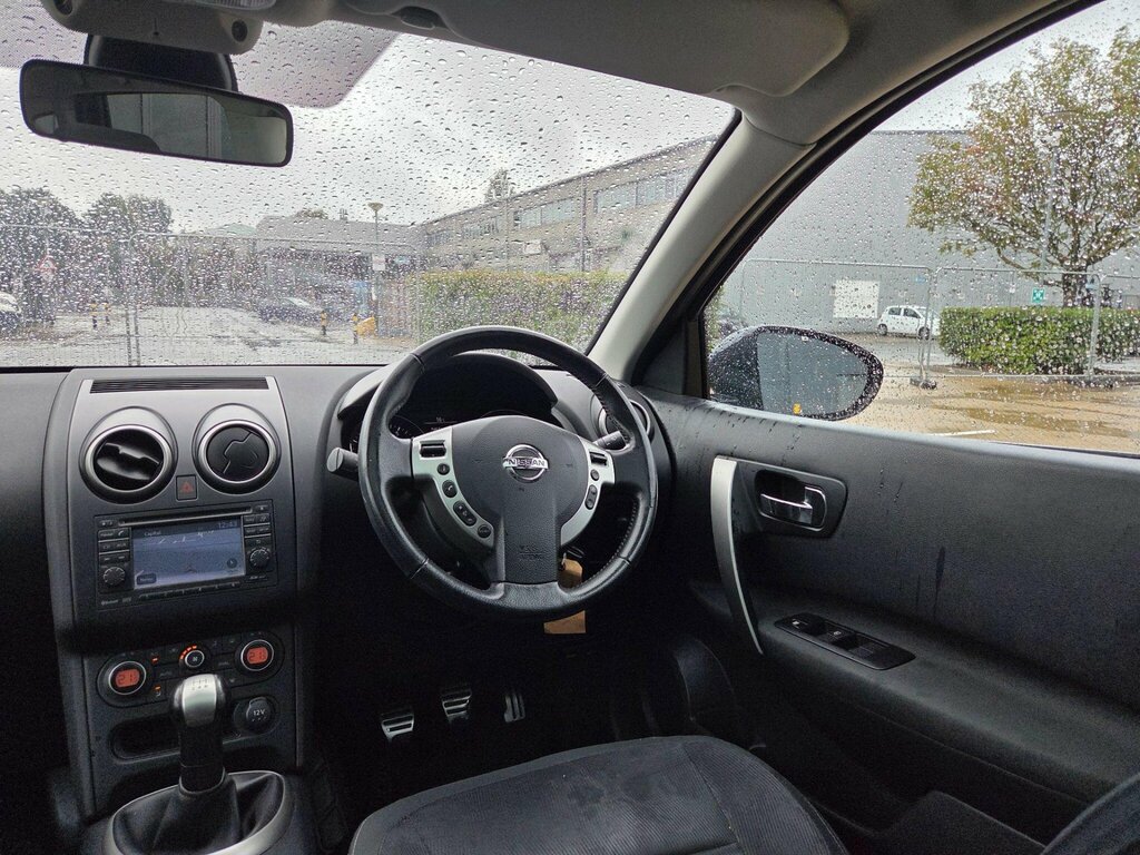 Nissan Qashqai Acenta Black #16