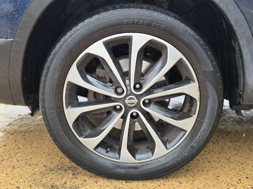 Nissan Qashqai Acenta Black #40