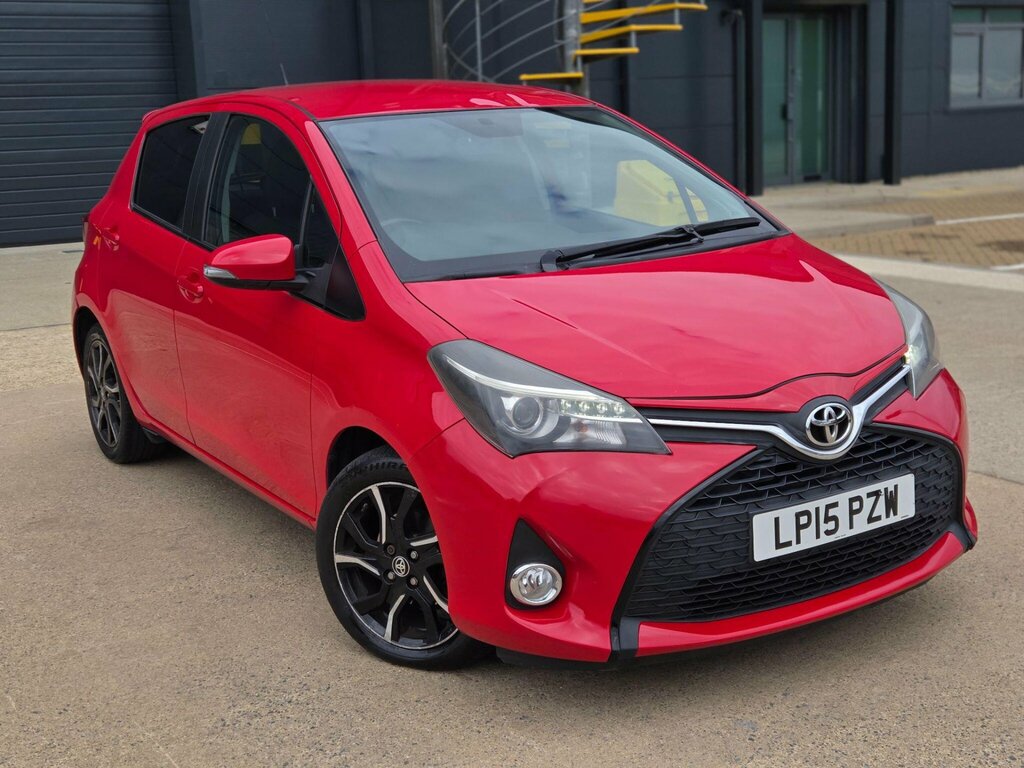 Toyota Yaris Hatchback 1.5 White #7