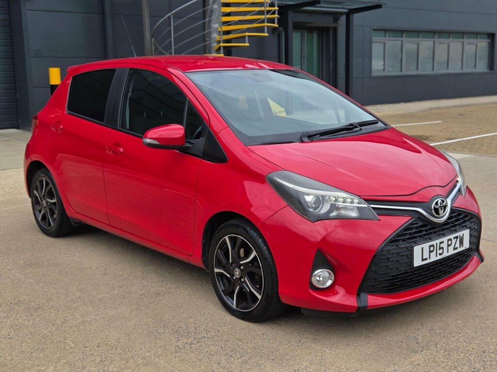 Toyota Yaris Hatchback 1.5 White #48