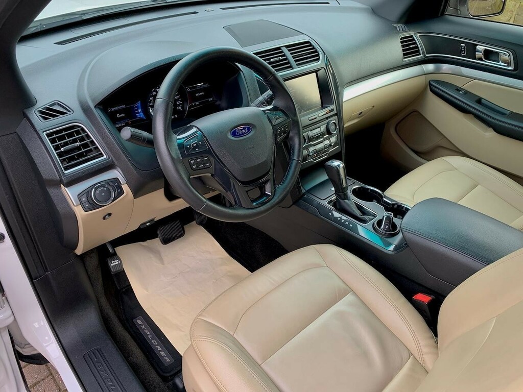 Ford Explorer 210Kw Premium 77Kwh #4