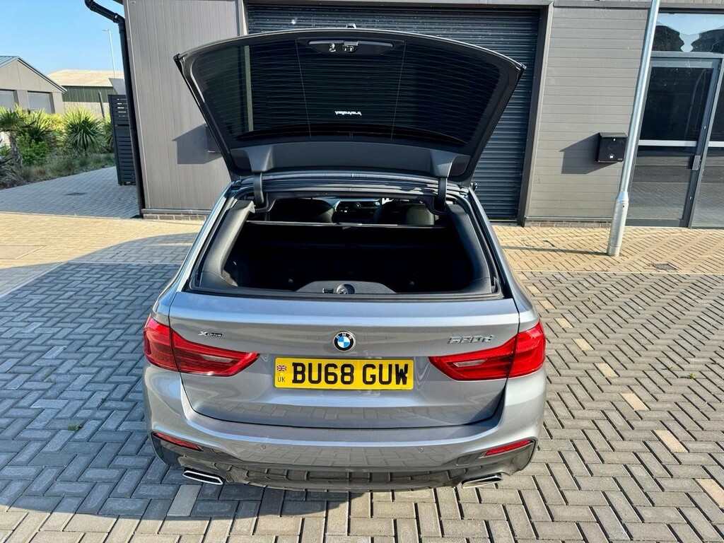 BMW 5 Series #10