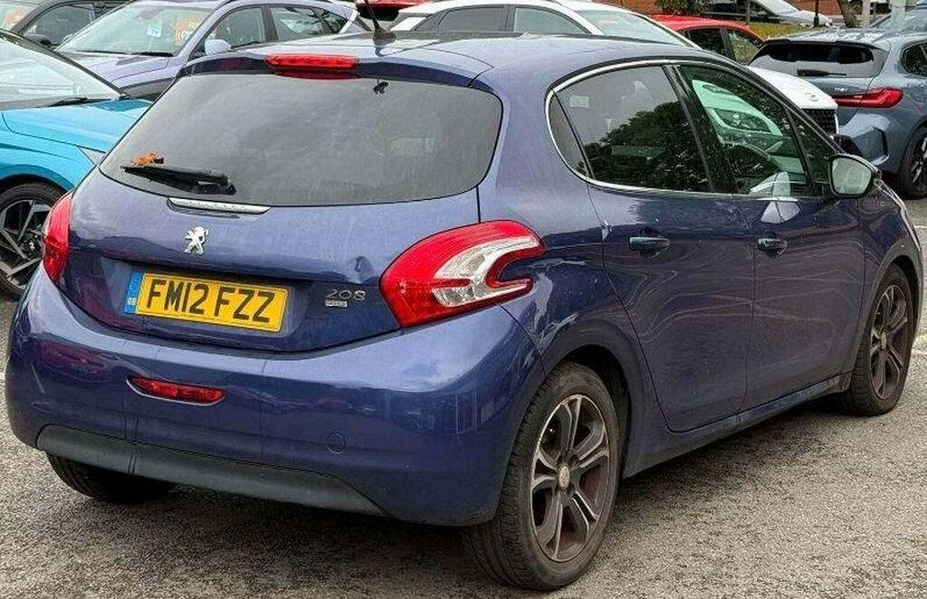 Peugeot 208 1.6 E-hdi Allure Euro 5 Ss Blue #6