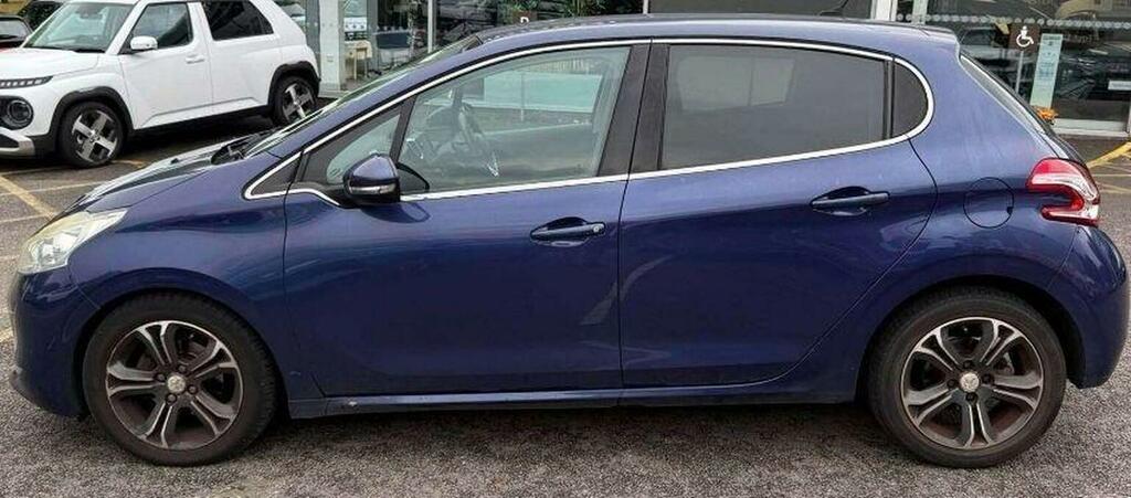 Peugeot 208 1.6 E-hdi Allure Euro 5 Ss Blue #3