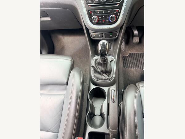 Vauxhall Mokka S White #14