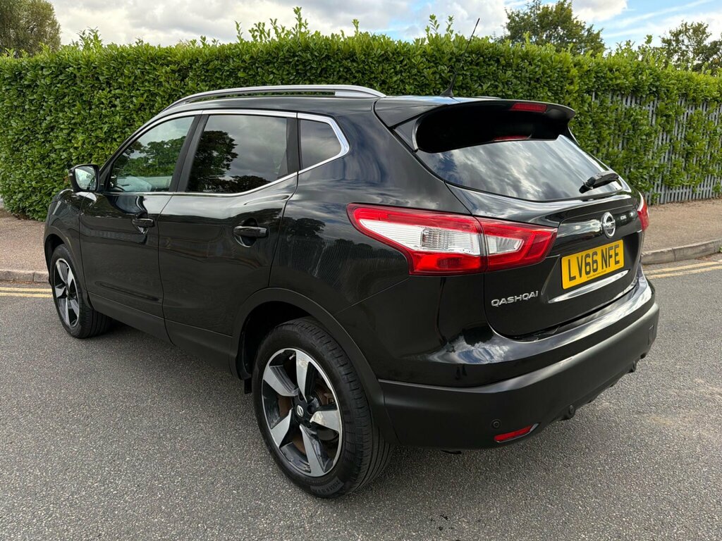 Nissan Qashqai 1.2 Dig-t N-connecta 2Wd Euro 6 Ss Black #2