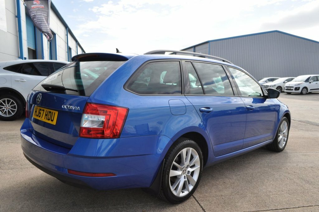 Skoda Octavia 1.4L Se L HJ67HDU Blue #5