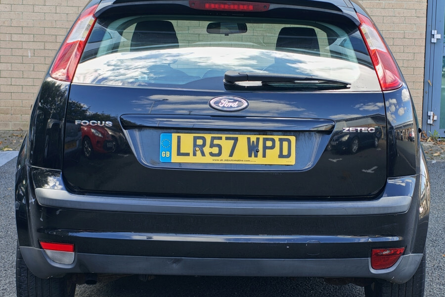 Ford Focus Focus Zetec Climate T Silver #8