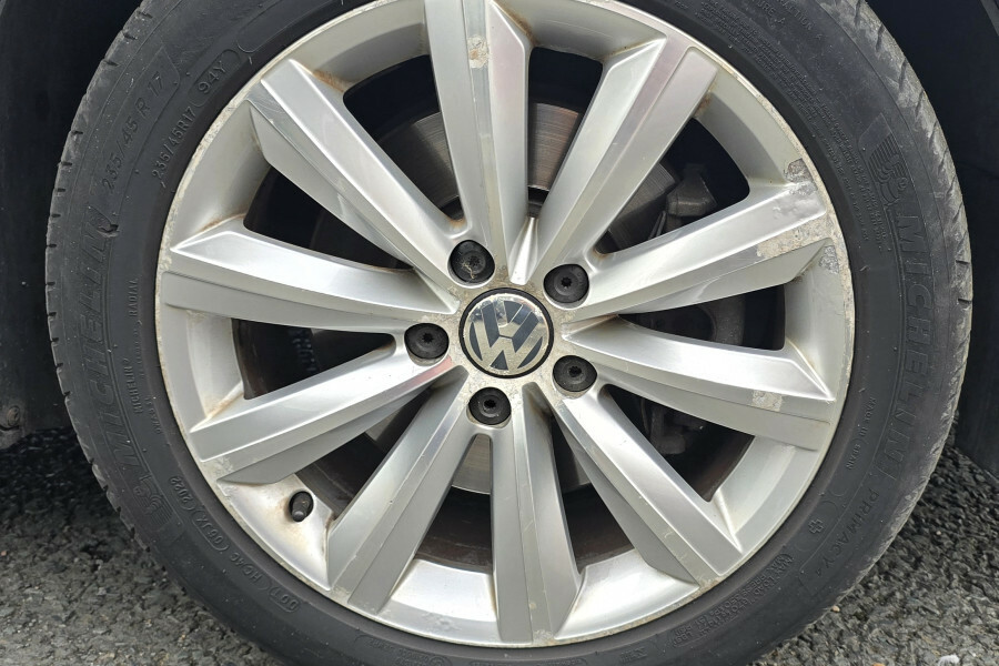 Volkswagen Passat S Tdi Bluemotion Technology Black #19