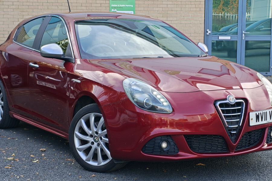 Alfa Romeo Giulietta Hatchback Red