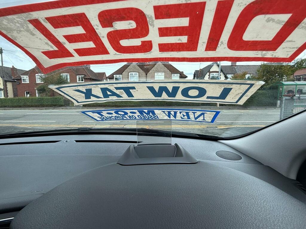 Peugeot 3008 E-hdi Active Semi Grey #17
