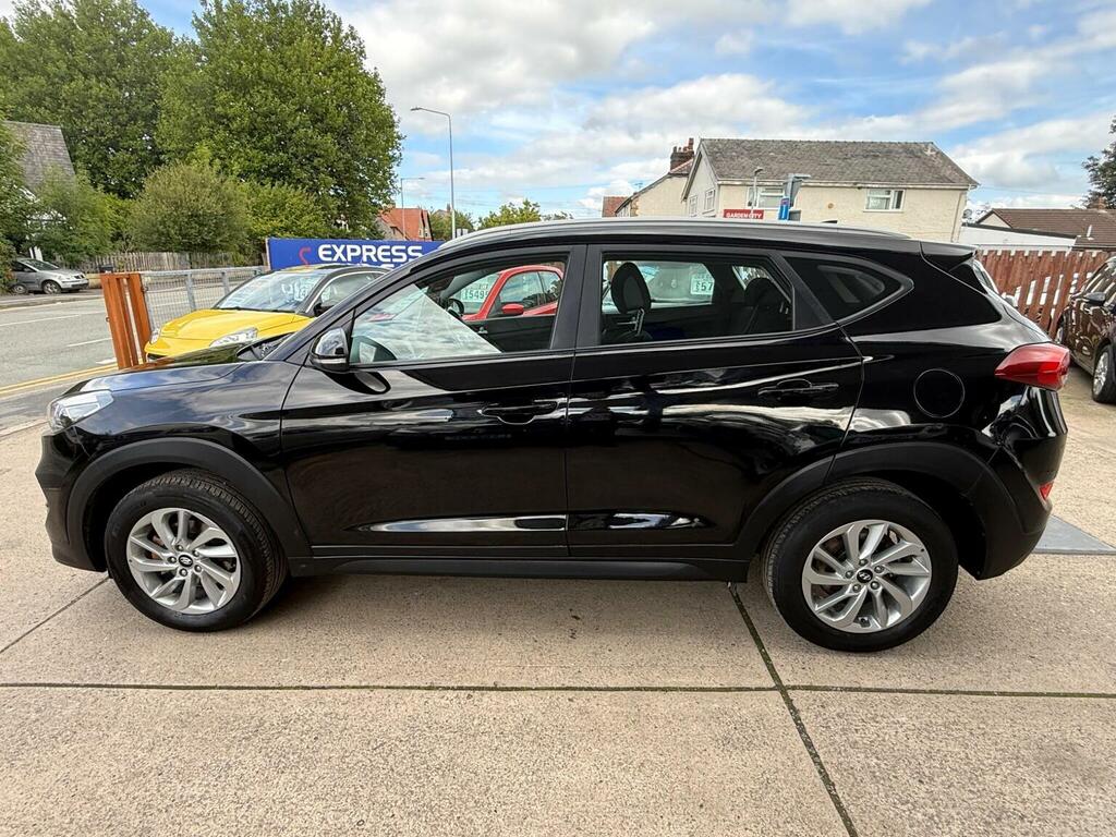 Hyundai Tucson 1.6 Gdi Blue Drive Se Nav Euro 6 Ss Black #6