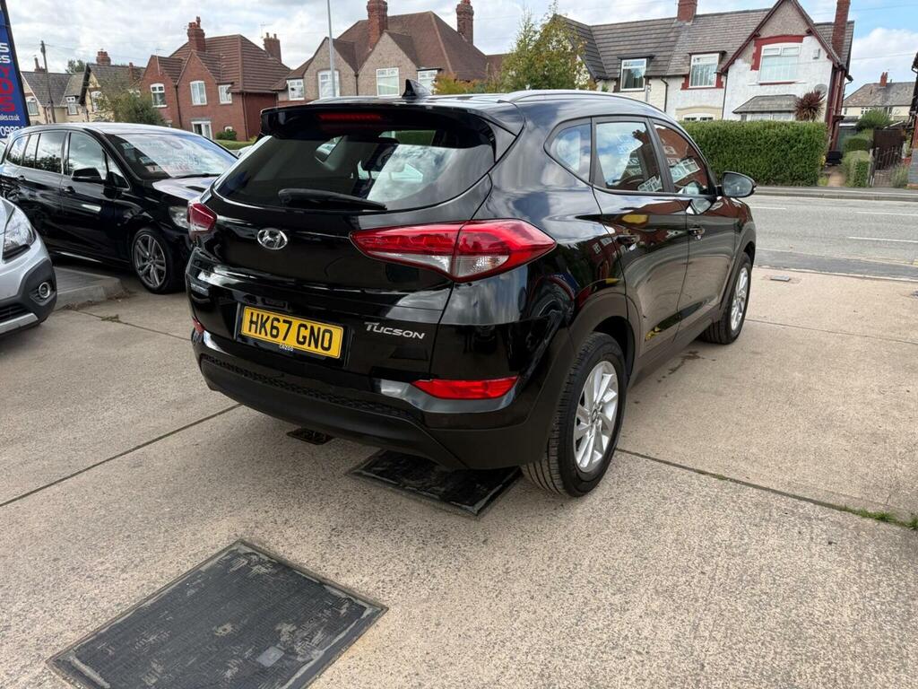 Hyundai Tucson 1.6 Gdi Blue Drive Se Nav Euro 6 Ss Black #3