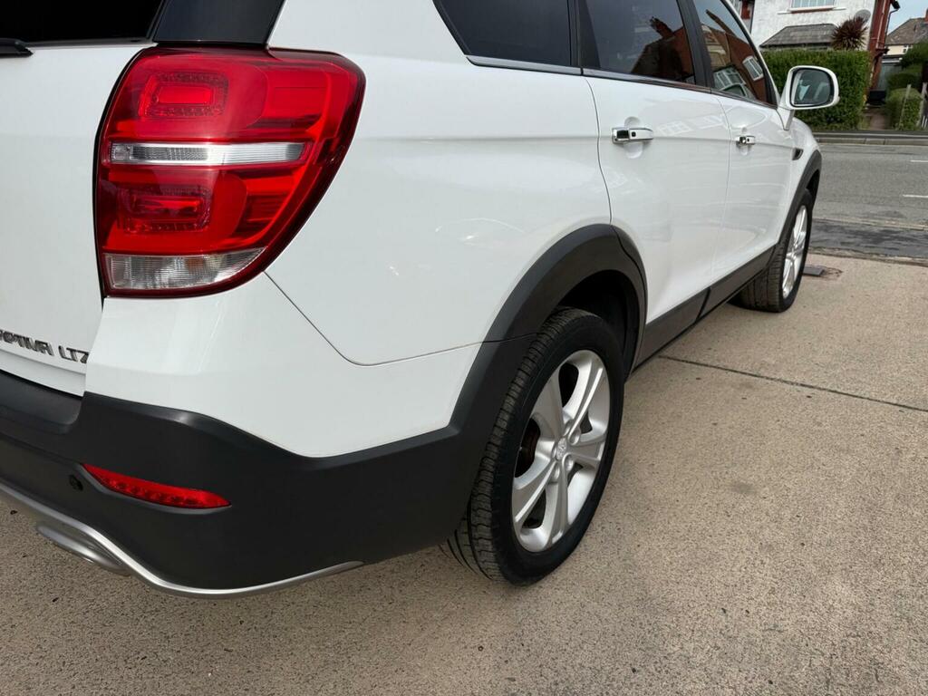Chevrolet Captiva Black #12