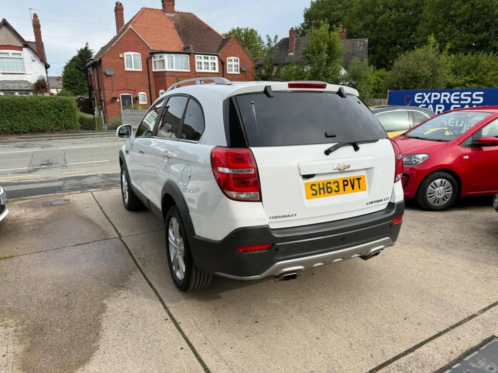 Chevrolet Captiva Black #24