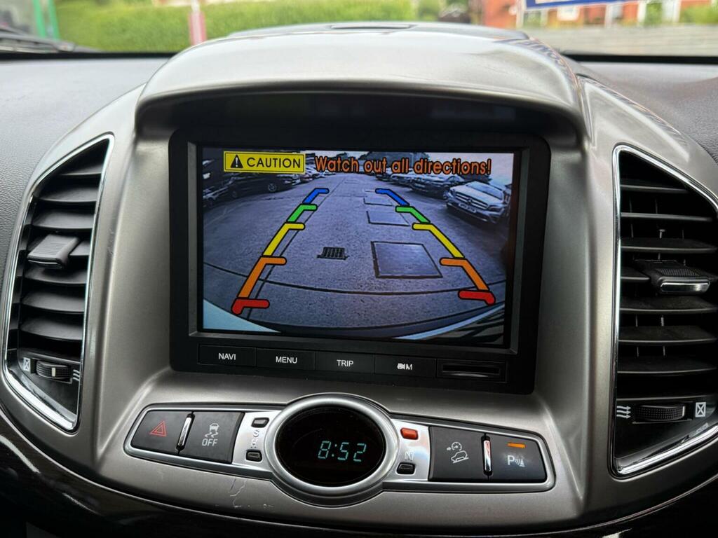 Chevrolet Captiva Black #16