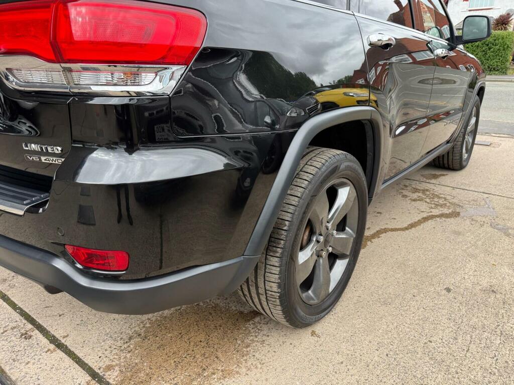 Jeep Grand Cherokee Suv White #11