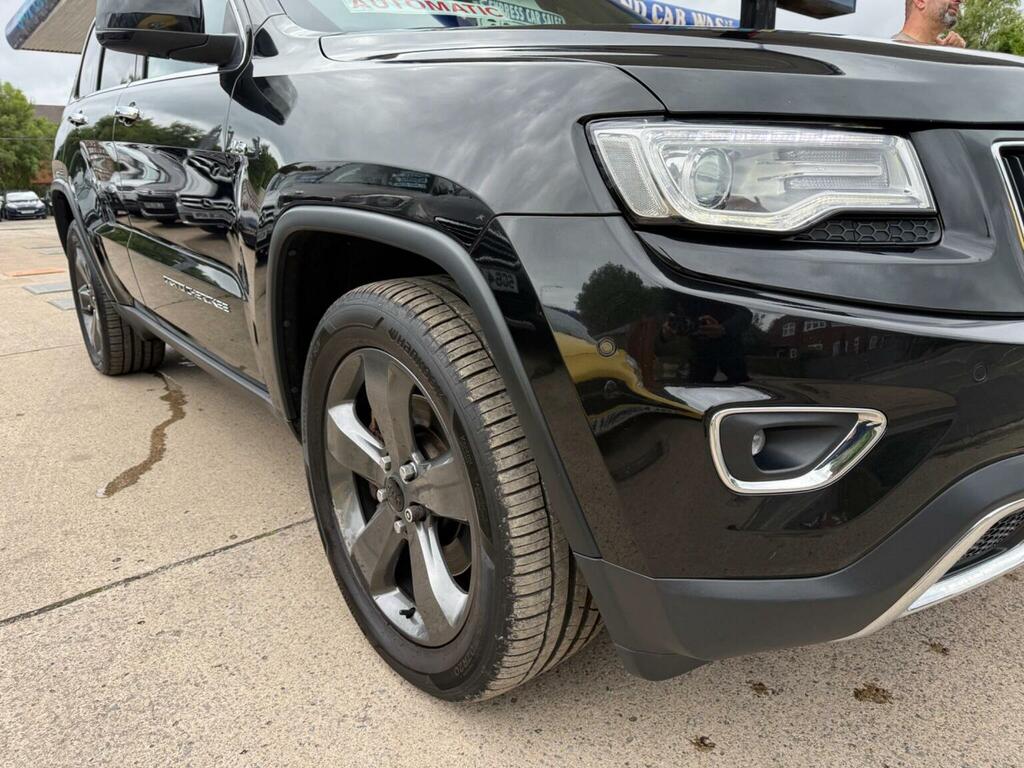 Jeep Grand Cherokee Suv White #12