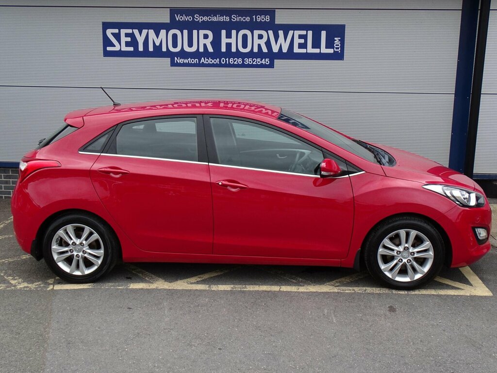 Hyundai I30 1.4 Style Euro 5 Red #5