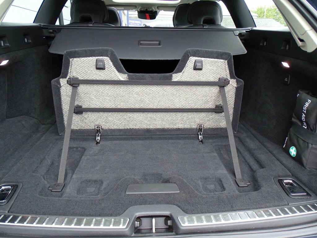 Volvo V90 T4 Momentum Plus Black #14