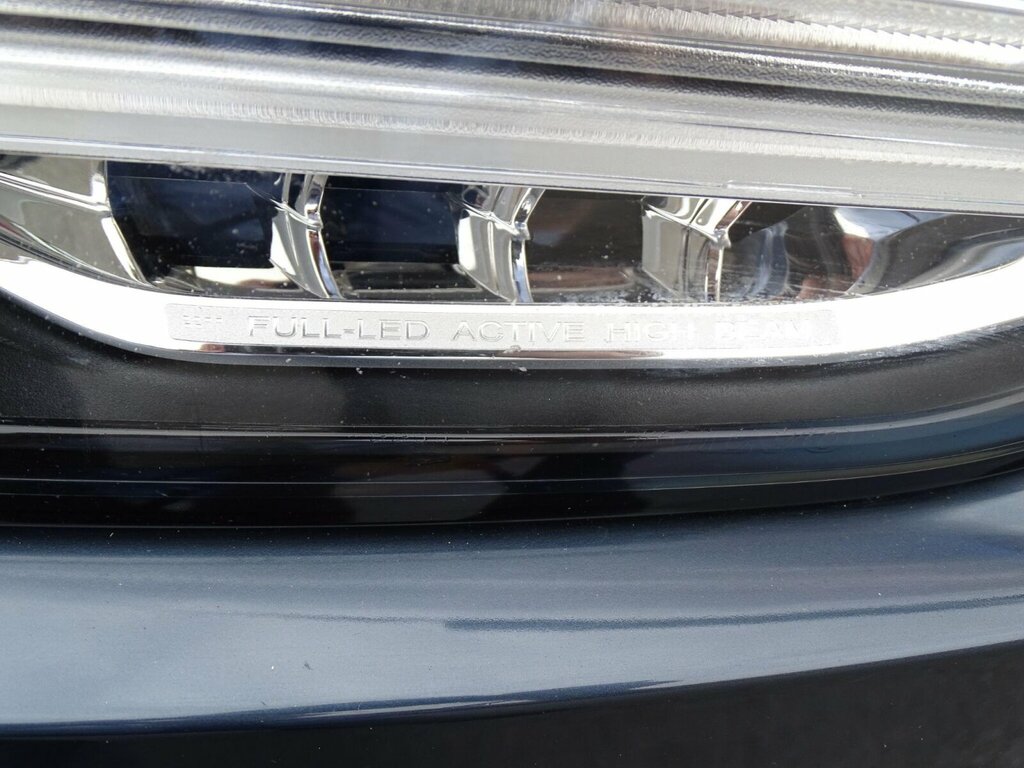 Volvo V90 T4 Momentum Plus Black #57