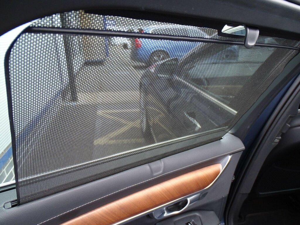 Volvo V90 T4 Momentum Plus Black #58