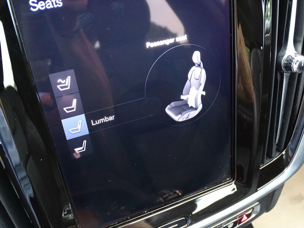 Volvo V90 T4 Momentum Plus Black #47
