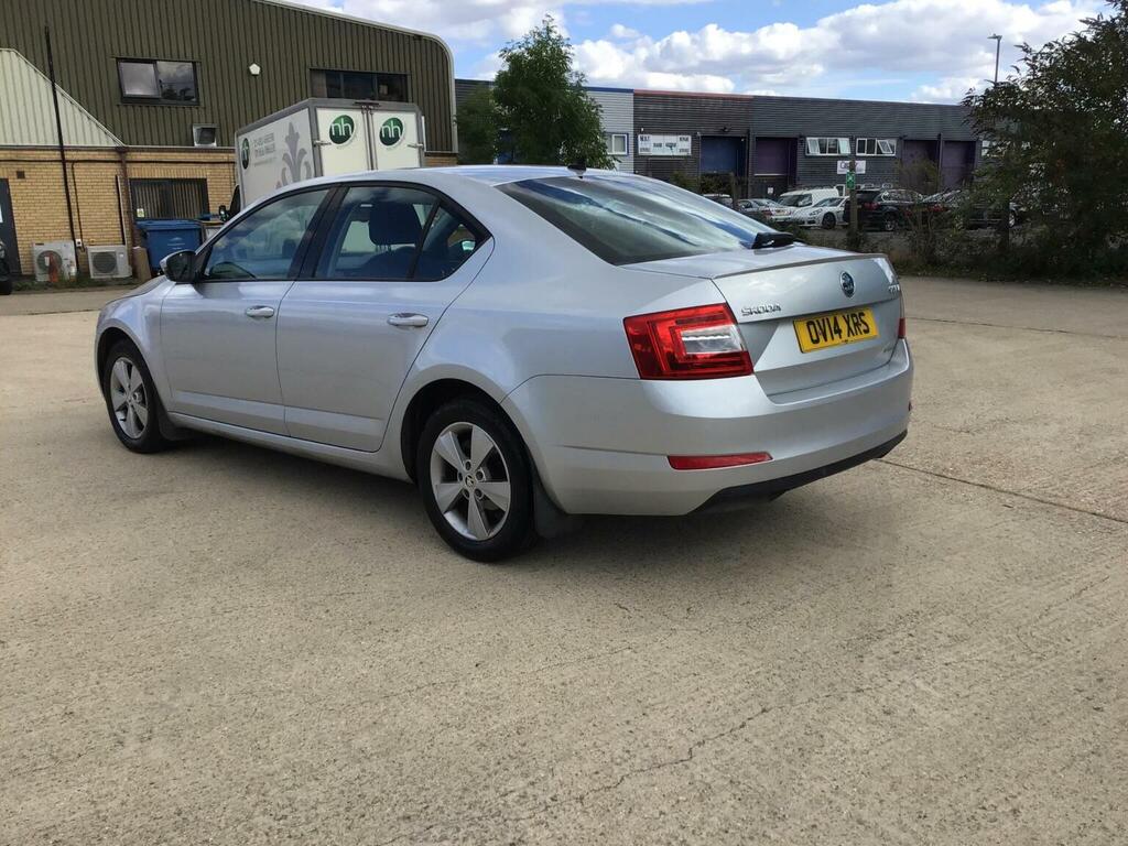 Skoda Octavia Hatchback Black #13