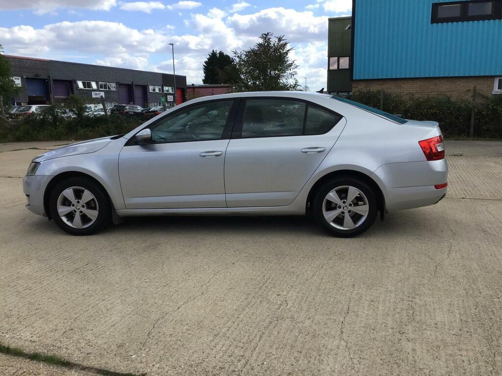 Skoda Octavia Hatchback Black #16