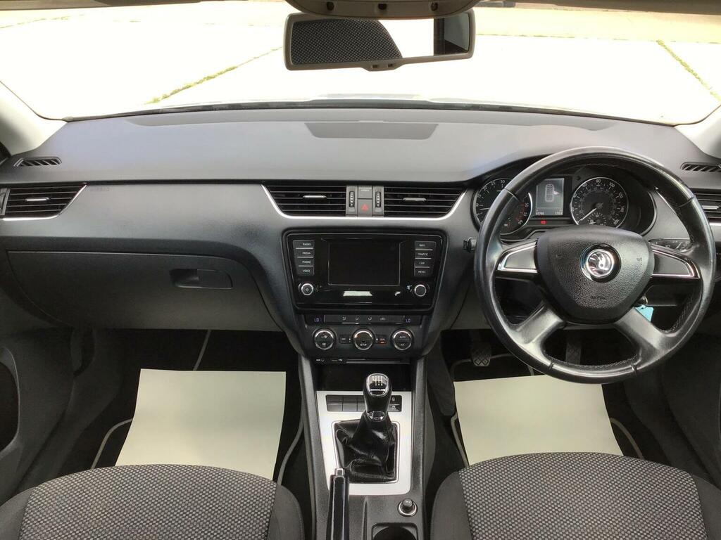 Skoda Octavia Hatchback Black #35