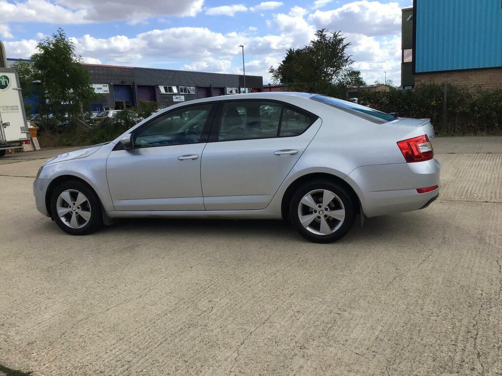 Skoda Octavia Hatchback Black #15