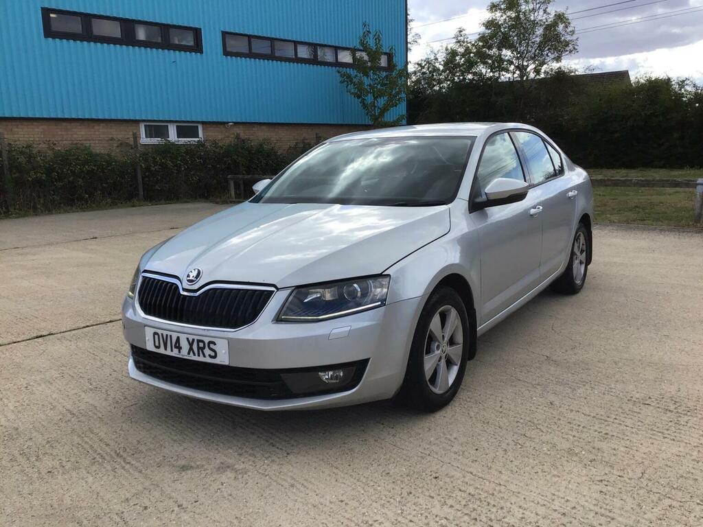 Skoda Octavia Hatchback Black #11