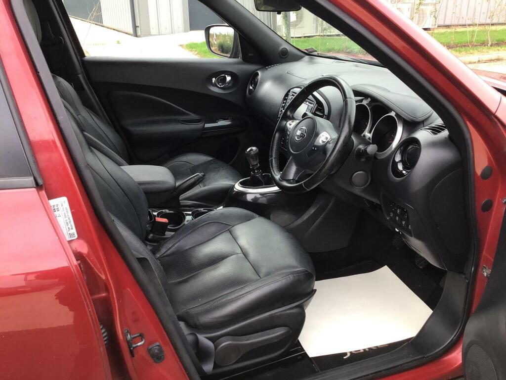Nissan Juke Hatchback Black #39