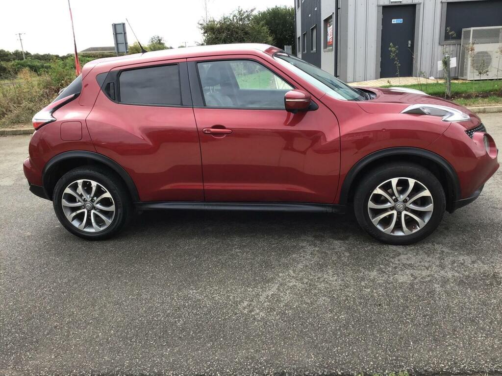 Nissan Juke Hatchback Black #26