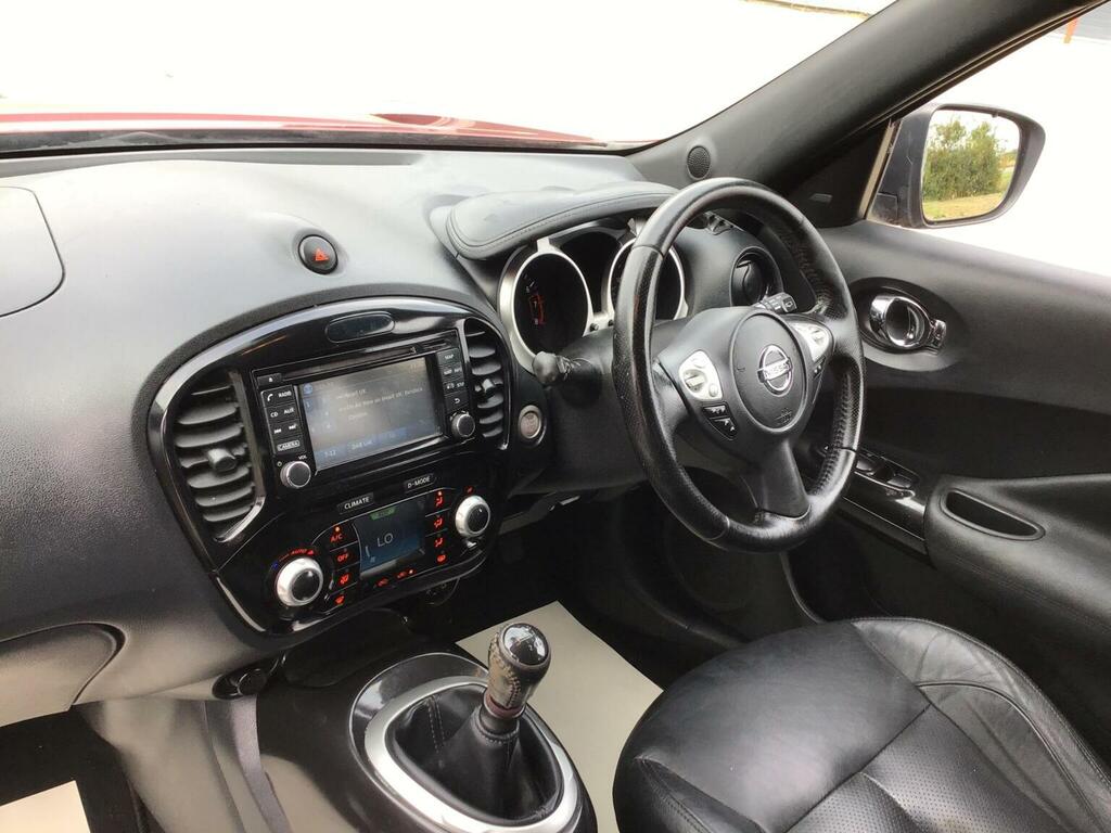 Nissan Juke Hatchback Black #36