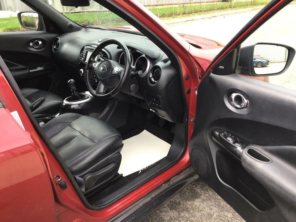 Nissan Juke Hatchback Black #40