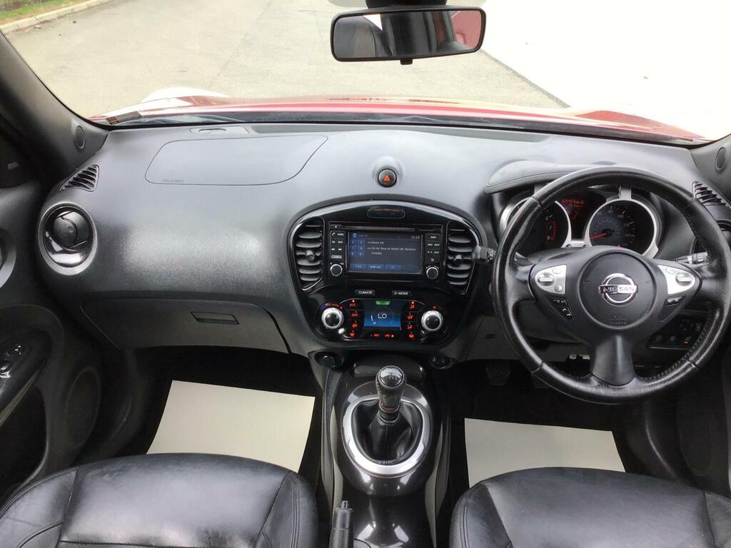Nissan Juke Hatchback Black #37