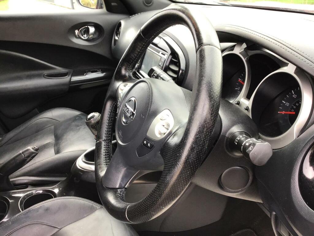 Nissan Juke Hatchback Black #31
