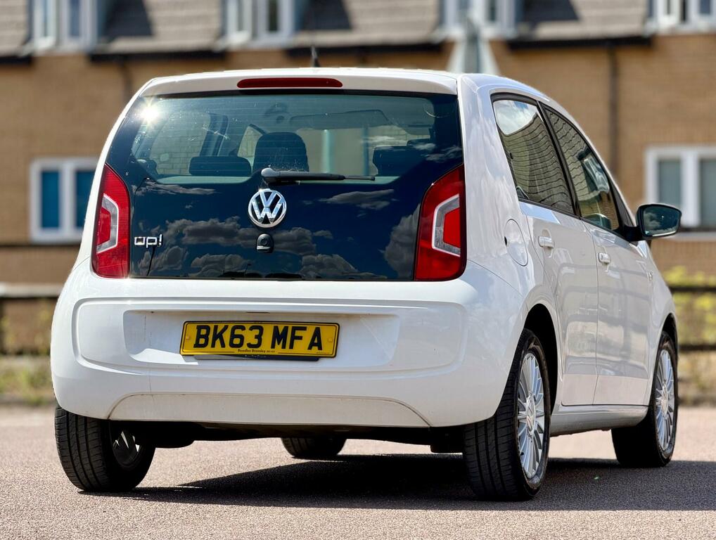 Volkswagen Up 1.0 High Up 74 Bhp White #59