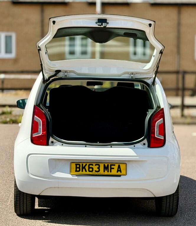 Volkswagen Up 1.0 High Up 74 Bhp White #49
