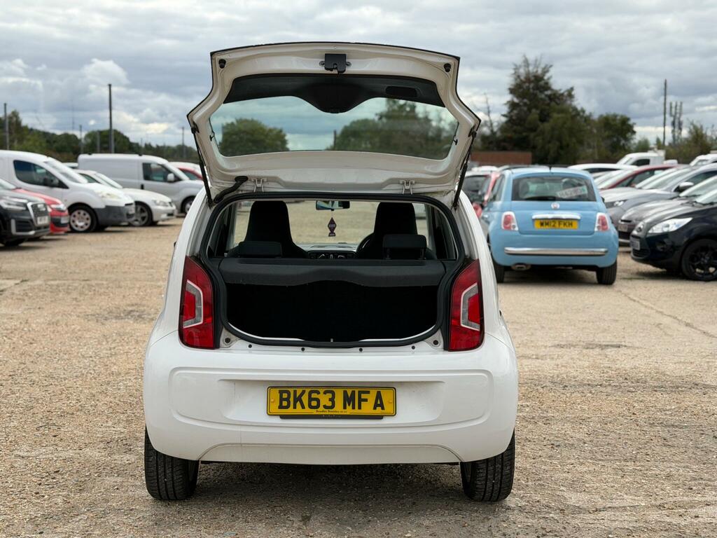 Volkswagen Up 1.0 High Up 74 Bhp White #19