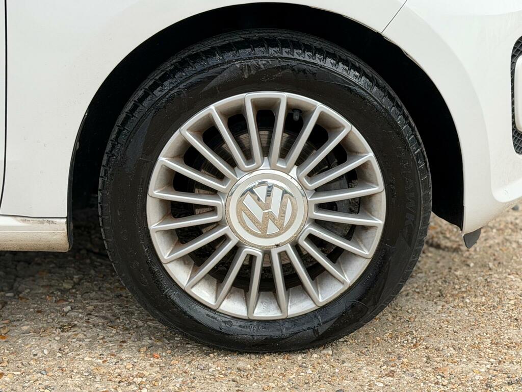 Volkswagen Up 1.0 High Up 74 Bhp White #46