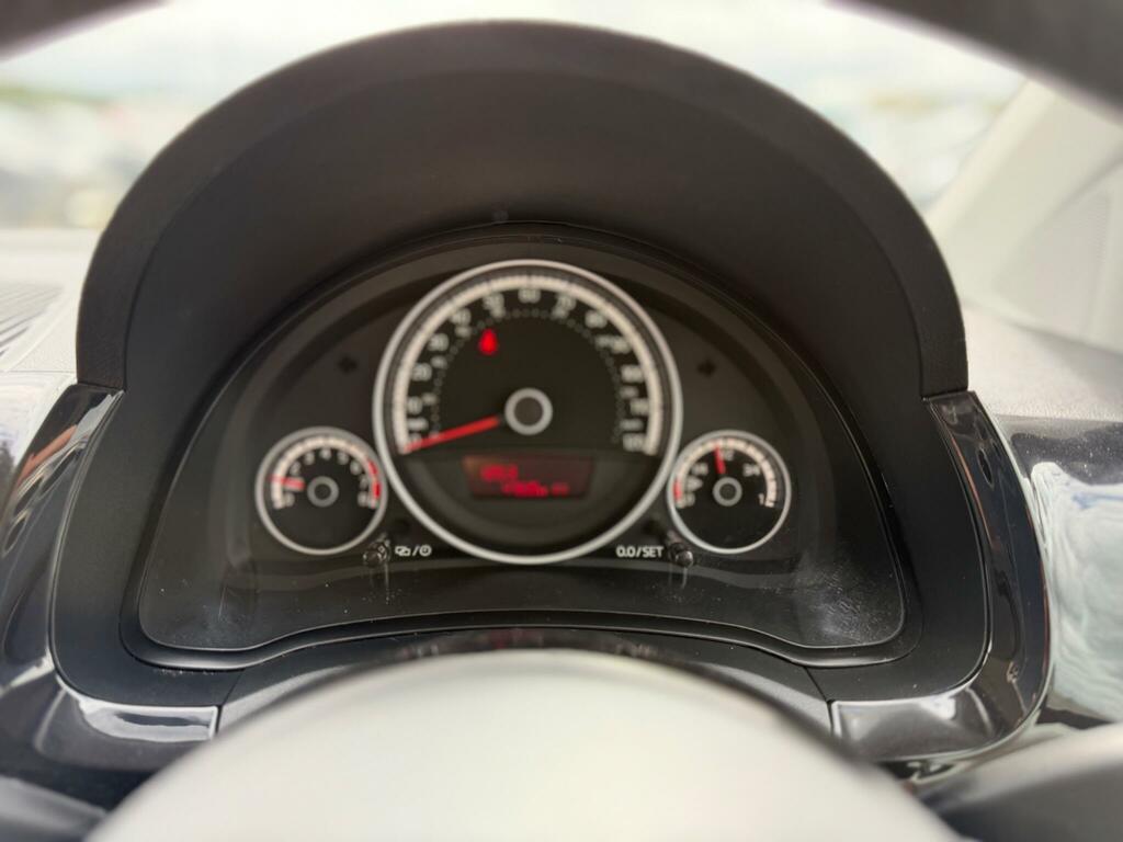 Volkswagen Up 1.0 High Up 74 Bhp White #48
