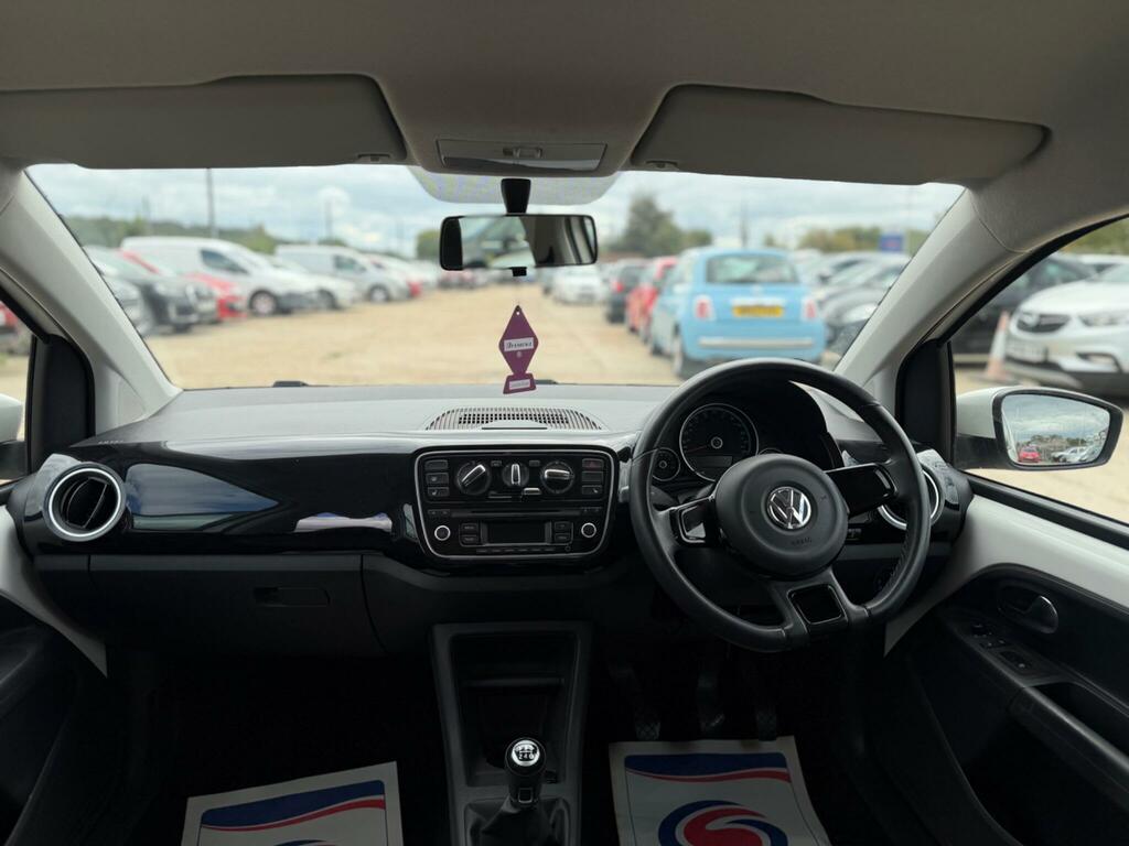 Volkswagen Up 1.0 High Up 74 Bhp White #28